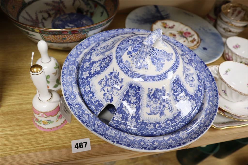 A collection of mixed English and Continental ceramics, including a Stone China Imari pattern tureen and cover,